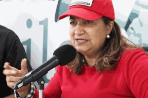Ministra chavista Yelitze Santaella dice que argumentos para exigir un aumento de salario son “políticos”