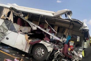 Mueren al menos veinte peregrinos en un accidente de autobús en Arabia Saudí