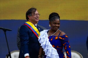 Poder electoral de Colombia abre investigación por inconsistencias en campaña de Gustavo Petro a la presidencia.