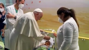 Primeras imgenes del Papa Francisco en el hospital