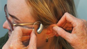 Problemas auditivos afectan a 1 de cada 15 personas en el mundo: OMS