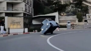 Se puso a imitar un Fórmula 1 con un Citroën y pasó esto (VIDEO)