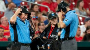 Umpires ahora podrán revisar las repeticiones por Zoom