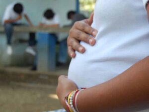 Venezuela tiene la tasa más elevada de embarazos en adolescentes de la región
