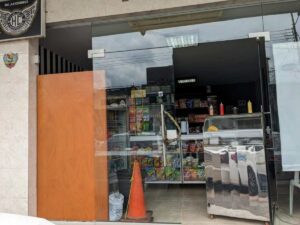 Violentan fachada de local comercial en San Antonio del Táchira para hurtar