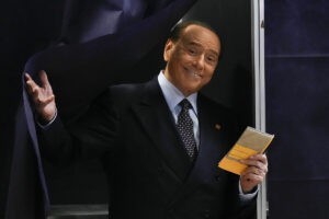 Berlusconi permanece estable y habra pedido volver a casa