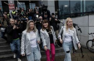 Condena por ayudar a abortar en Polonia aumenta rechazo a rígida ley