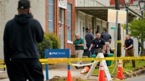 Dos adolescentes de Alabama acusados de asesinato por el tiroteo en una fiesta de "Dulces 16"