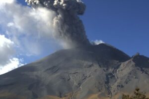 El Popocatépetl registró 109 exhalaciones en las últimas horas