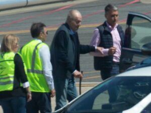El Rey Juan Carlos aterriza en Vigo un año después de su última visita a España