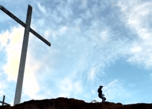 En VIDEO: Ovnis fueron divisados a alta velocidad sobre la Cruz del Morro en Petare