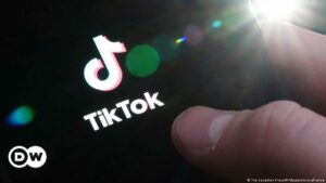 Fundador de TikTok perdió 17.000 millones de dólares en 2022 | Economía | DW