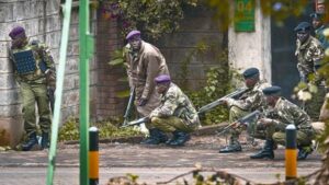 Hallan los cadáveres de 39 presuntos miembros de una secta en Kenia