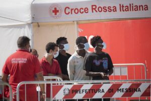 Italia declara el estado de emergencia para hacer frente al aumento del flujo migratorio en el Mediterráneo
