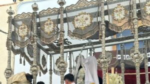 La Virgen del Rocío de la Pollinica de Vélez sufre un incendio en plena procesión en Málaga