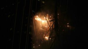 Las llamas devoran una fábrica en China dejando al menos once muertos