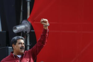 Maduro festeja por todo lo alto sus 10 aos "de logros extraordinarios" en el poder
