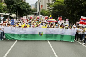 Medellín: así fueron las marchas contra las reformas del gobierno Petro - Medellín - Colombia