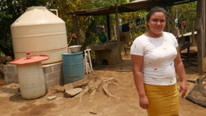 Mujeres rurales en la busqueda permanente del agua en América Central
