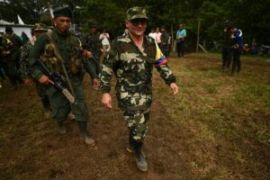 Petro, impulsado por su misin de "paz total", retomar el dilogo con las disidencias de las FARC
