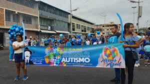 Realizan caminata por el autismo en Cojedes