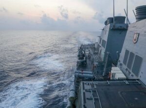 Un buque destructor de EEUU realiza una misión de derechos de navegación en el mar de China meriodional