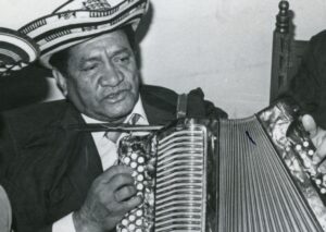 Un festival en honor de 'El Pollo Vallenato', Luis Enrique Martínez - Música y Libros - Cultura
