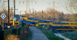 Un muerto, varios heridos en choque de tren cerca de La Haya