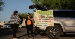 Una controversia política en Arizona: los tamales