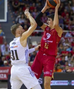 Aday Mara, el nuevo gigante del baloncesto espaol, comunica al Casademont Zaragoza su deseo de rescindir el contrato unilateralmente