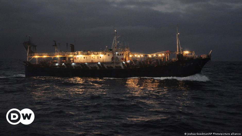 Barco pesquero chino vuelca en océano Índico y hay 39 desaparecidos | El Mundo | DW
