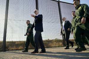Biden enva a 1.500 soldados a la frontera con Mxico para luchar contra la inmigracion ilegal