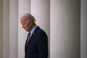 Biden retrasa su viaje a Australia para continuar la negociación del techo de gasto en Washington