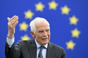 Borrell apuesta por dar la "batalla diplomática" por Ucrania ante la "ambigüedad estratégica" de muchos países
