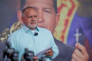 Cabello pide aplicar la ley al alcalde Paraqueima
