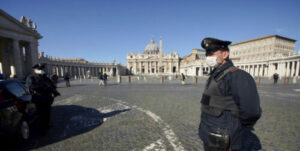 Capturan a un hombre por ingresar a la fuerza al Vaticano