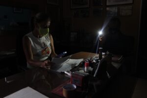 Casi 900 fallas eléctricas se registraron en Venezuela en abril, según Comité de Afectados por Apagones