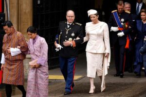 Cnclave real en la primera coronacin con monarcas extranjeros invitados