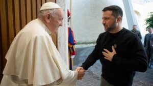 El papa recibió al presidente de Ucrania en el Vaticano