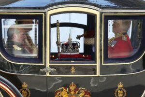 Estas son las coronas que llevarán Carlos III de Inglaterra y Camila para el acto de coronación