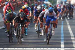 Giro de Italia: Dainese, el último sprinter que asalta el trono en el Giro de la anarquía