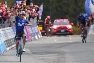 Giro de Italia: Einer Rubio, colombiano del Movistar, gana la primera y recortada etapa alpina