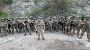 Jefe del Grupo Wagner afirma que el Ejército le miente a Putin y denuncia abandono de posiciones en Bakhmut - AlbertoNews