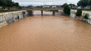 Las lluvias dejan cien litros por metro cuadrado en Cartagena en solo cuatro horas