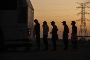 Mxico encuentra a los 49 migrantes secuestrados en un autobs mientras viajaban a Estados Unidos