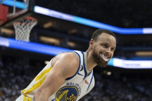 NBA: Un histrico Curry firma 50 puntos y destroza a los Kings en el sptimo partido | NBA 2022