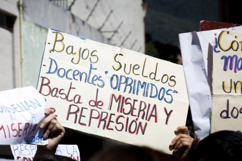 Docentes venezolanos protestan en varios estados del país este #9Ene para exigir mejoras salariales (+Videos)