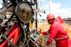 Petróleo venezolano repunta y cierra con un precio de 62,58 dólares a finales de abril