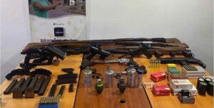 Policía científica incauta armas de alto calibre y granadas en Chacao