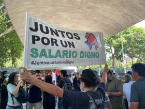 Qué pasa en la base chavista a partir del aumento salarial incumplido por Maduro